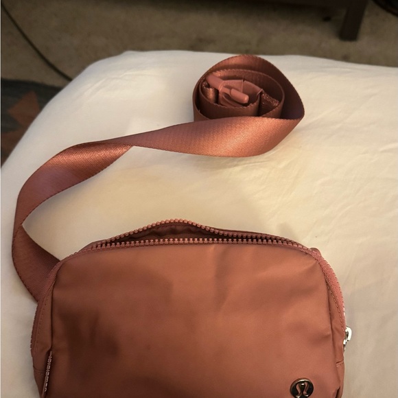 lululemon athletica Deep Mauve Pink Bag - Picture 4 of 7
